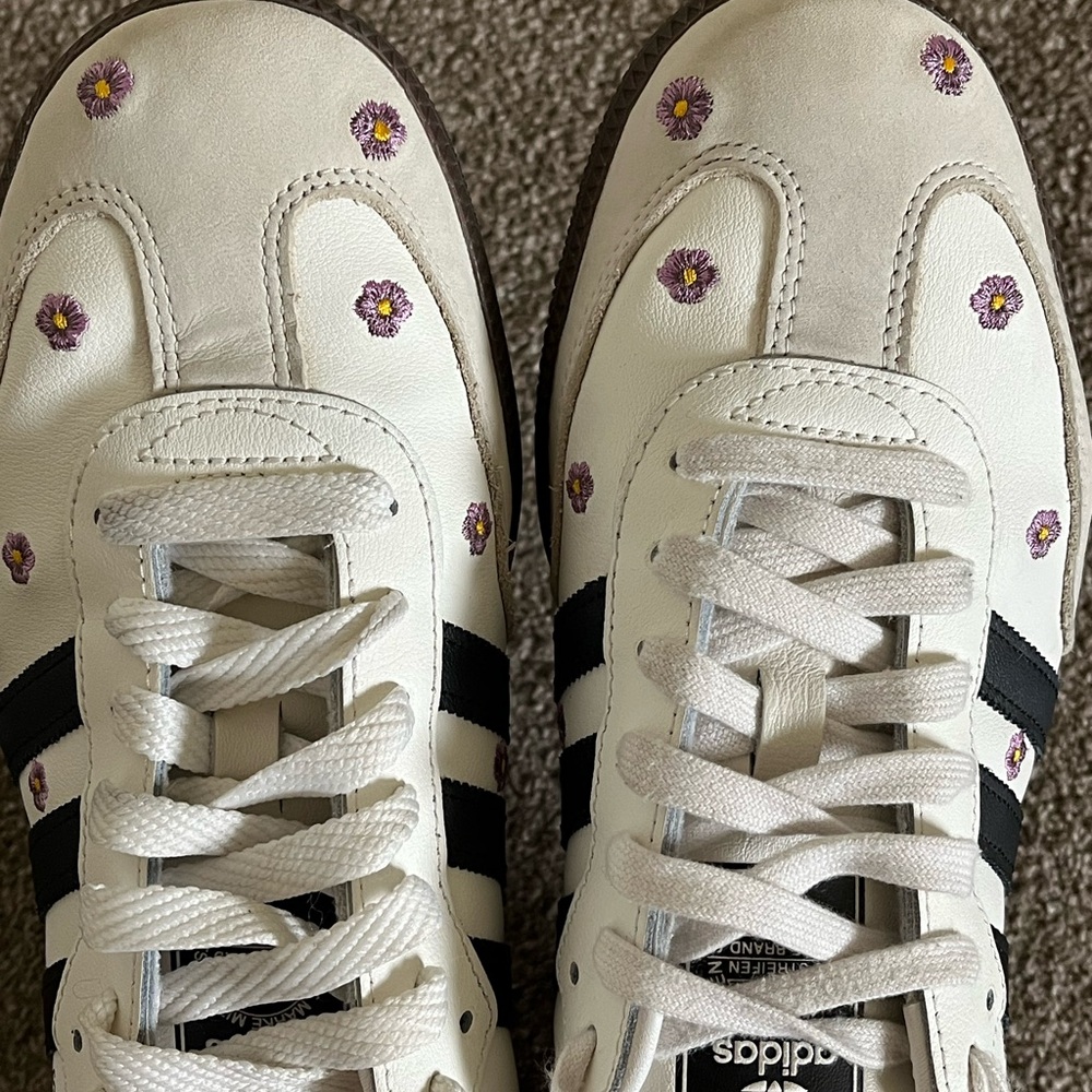Adidas Samba White Sneakers with Black Stripes and Floral Embroidery - Picture 7 of 14